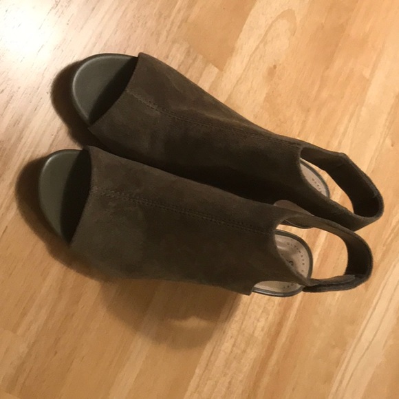 Clark Collection moss green shootie - Picture 2 of 6